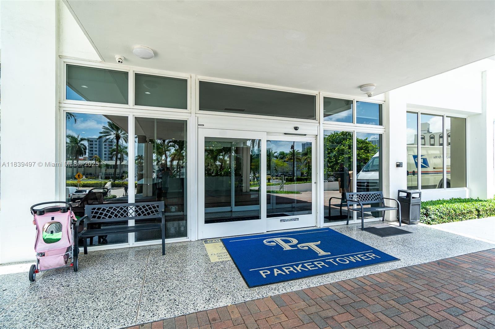 3140 S Ocean Dr 201, Hallandale Beach, FL, 33009/$470,000 2 3140 S Ocean Dr 201