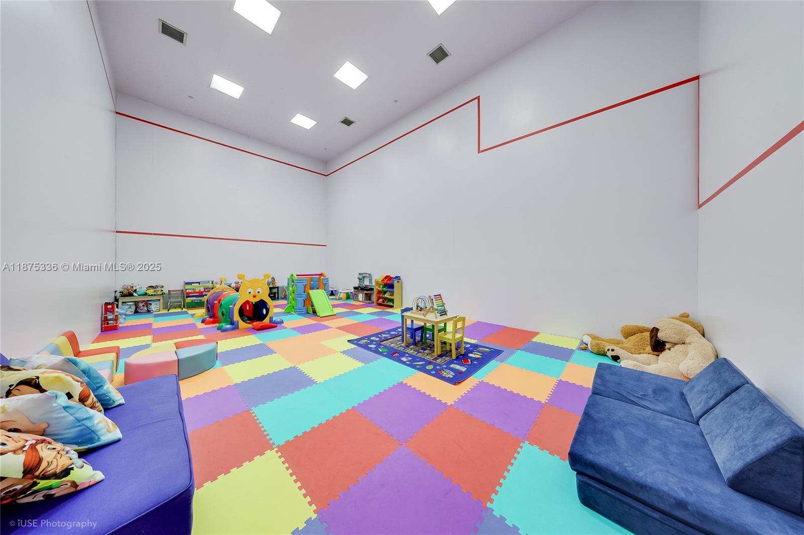 COURVOISIER COURTS CONDO - Residential