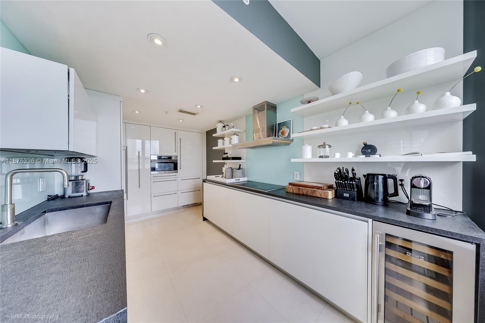 COURVOISIER COURTS CONDO - Residential