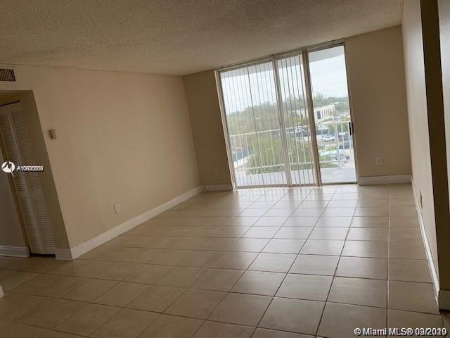 MONTECARLO CONDO - Residential Lease