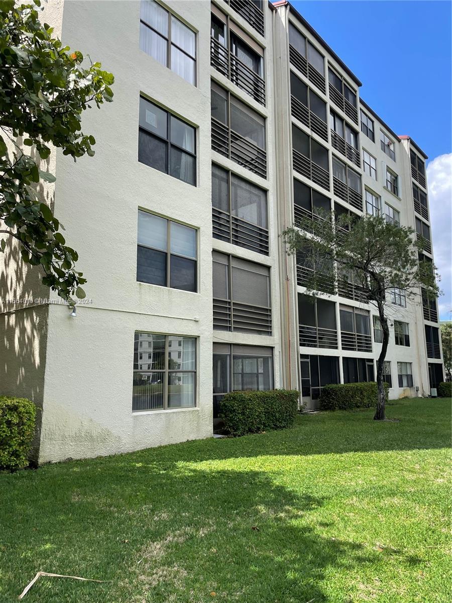 CYPRESS BEND I-A CONDO - Residential