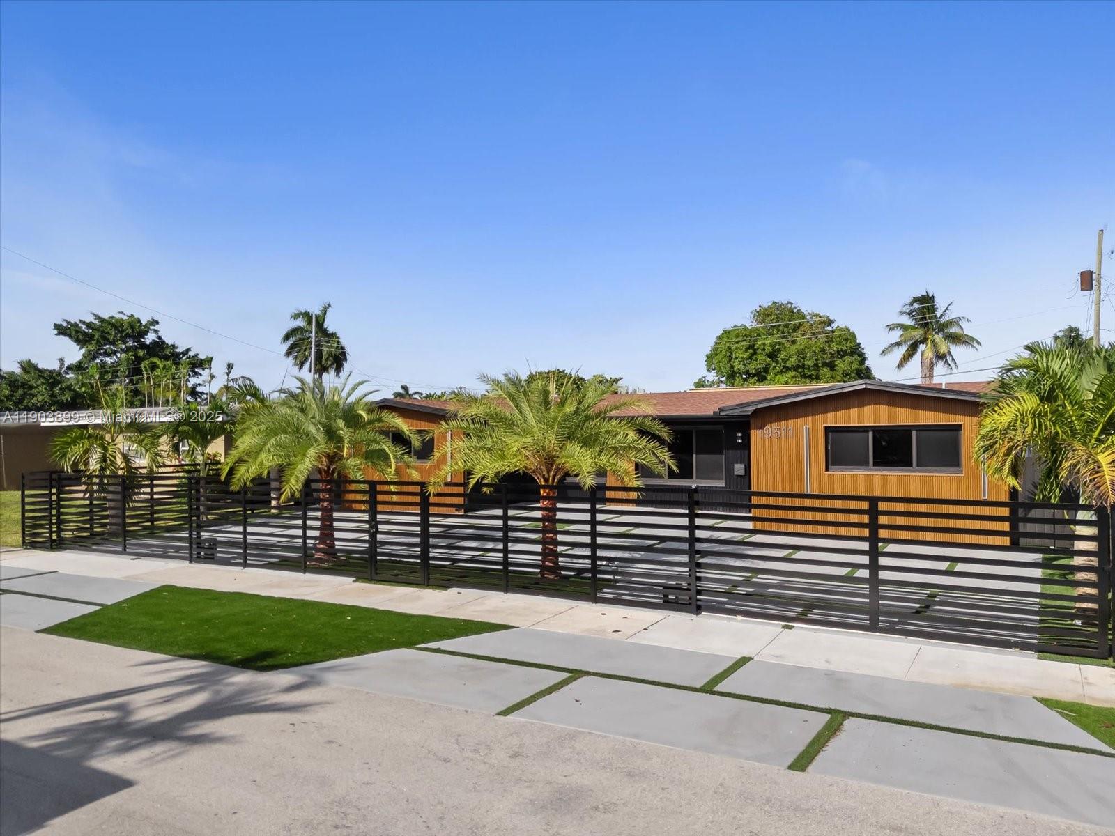 GREYKNOLL ESTATES - Residential Lease