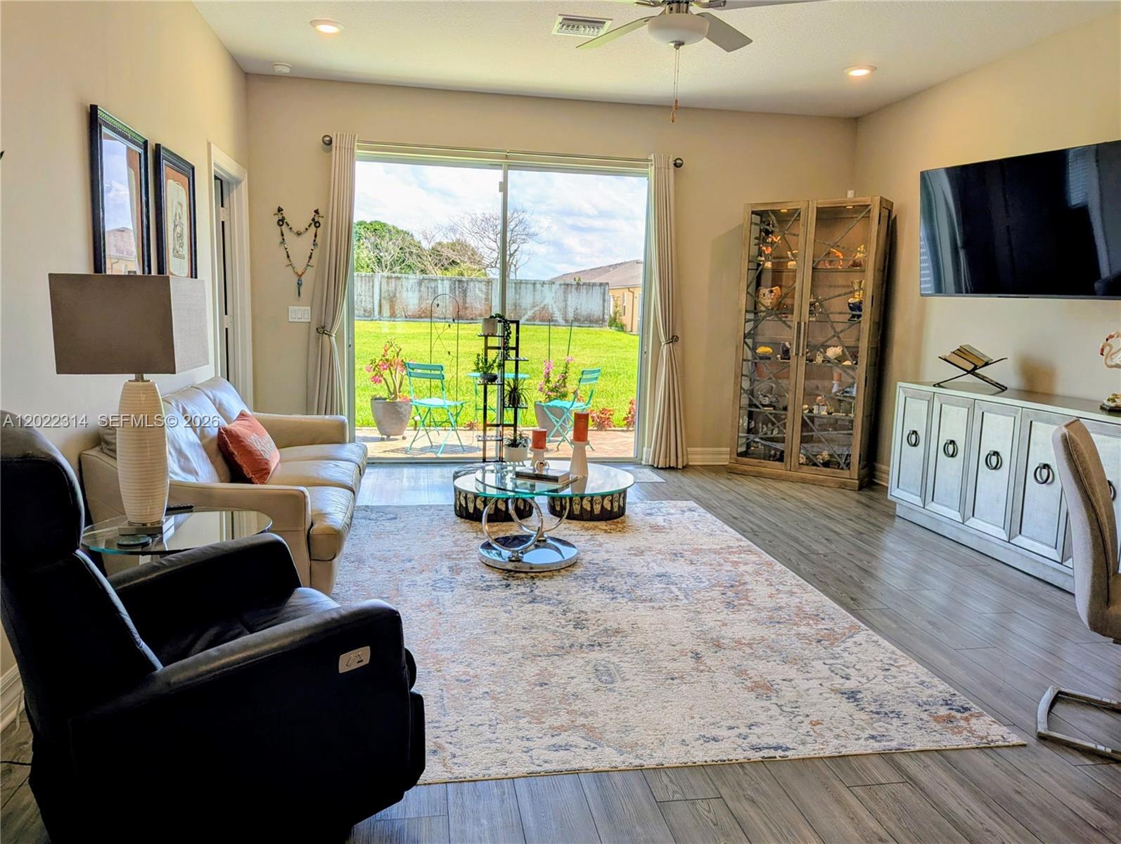 CELEBRATION POINTE - Residential