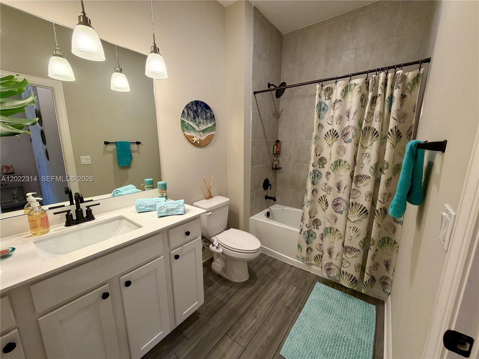 CELEBRATION POINTE - Residential
