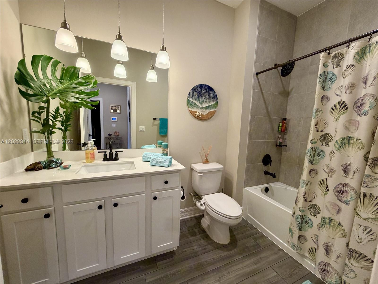 CELEBRATION POINTE - Residential