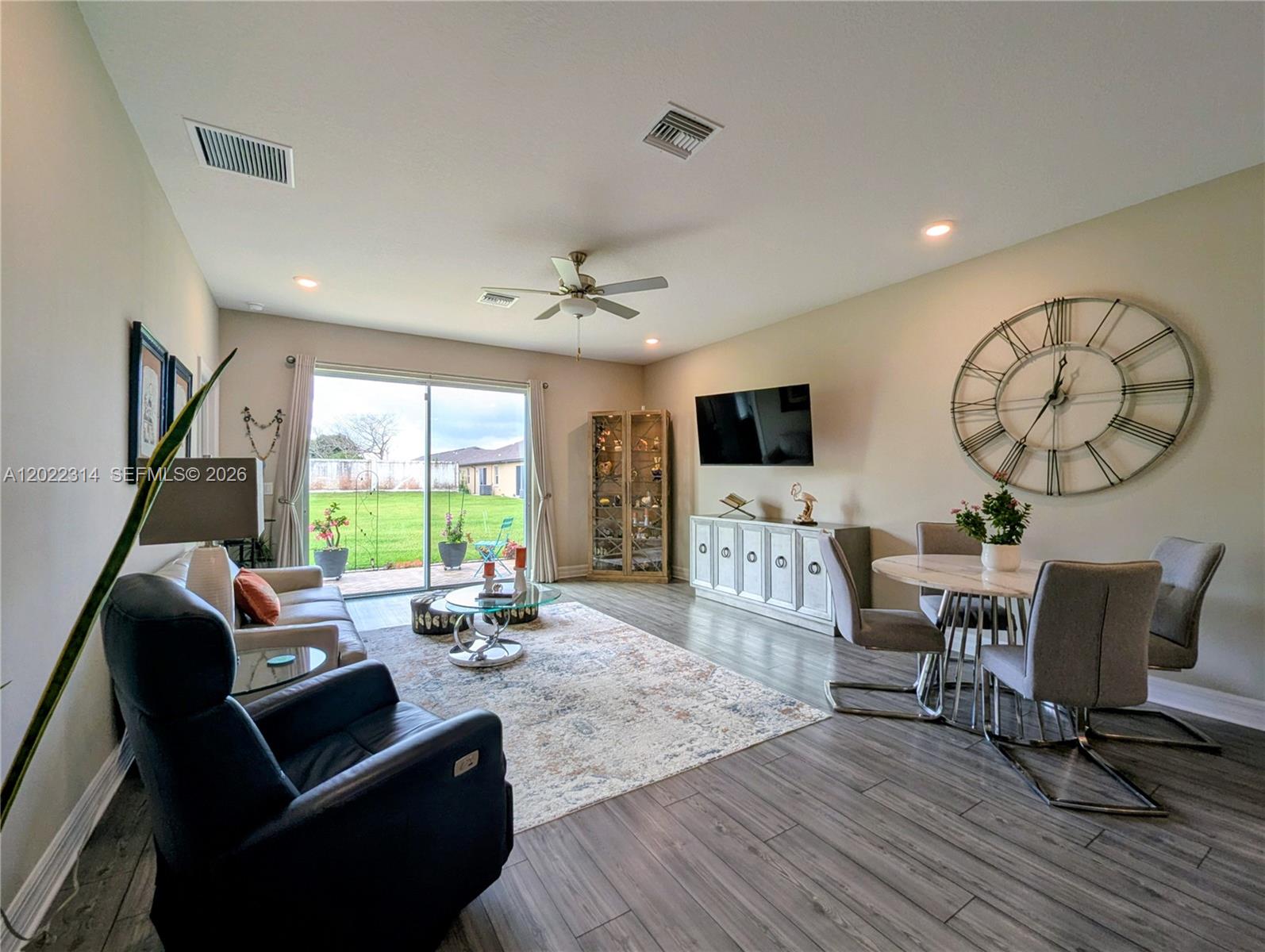 CELEBRATION POINTE - Residential
