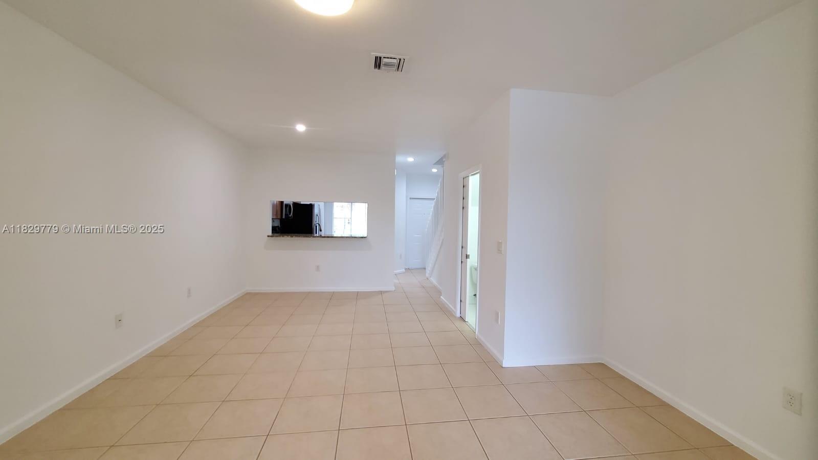 8222 SW 27th St 103