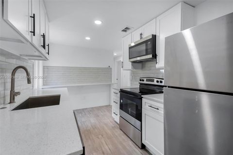 Tiny photo for 311 NW 12th Ave, Delray Beach, FL 33444 (MLS # A12007388)