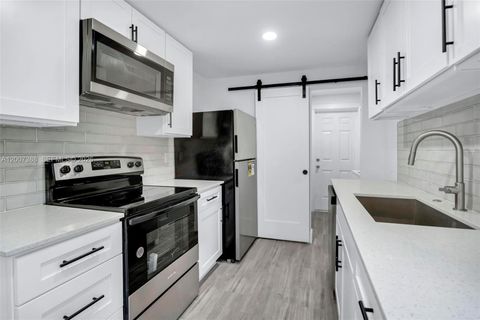 Tiny photo for 311 NW 12th Ave, Delray Beach, FL 33444 (MLS # A12007388)