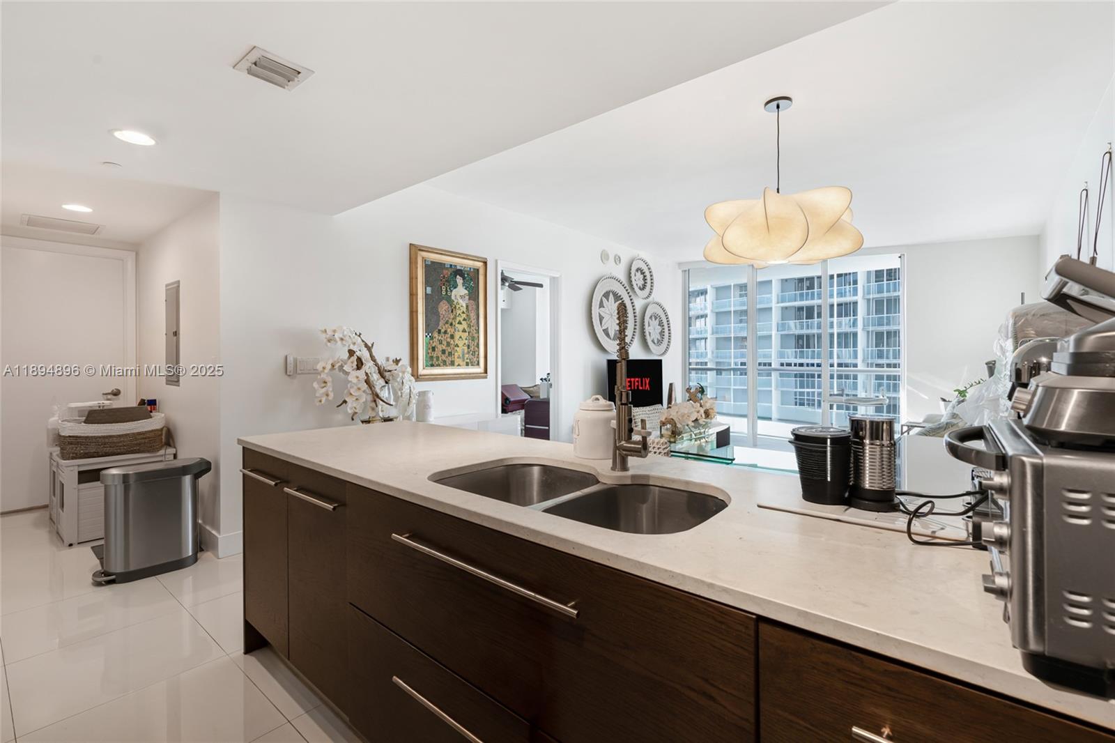 ICONBRICKELL CONDO NO 1 - Residential