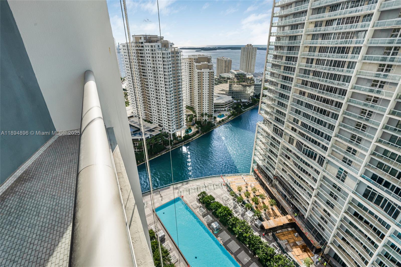 ICONBRICKELL CONDO NO 1 - Residential