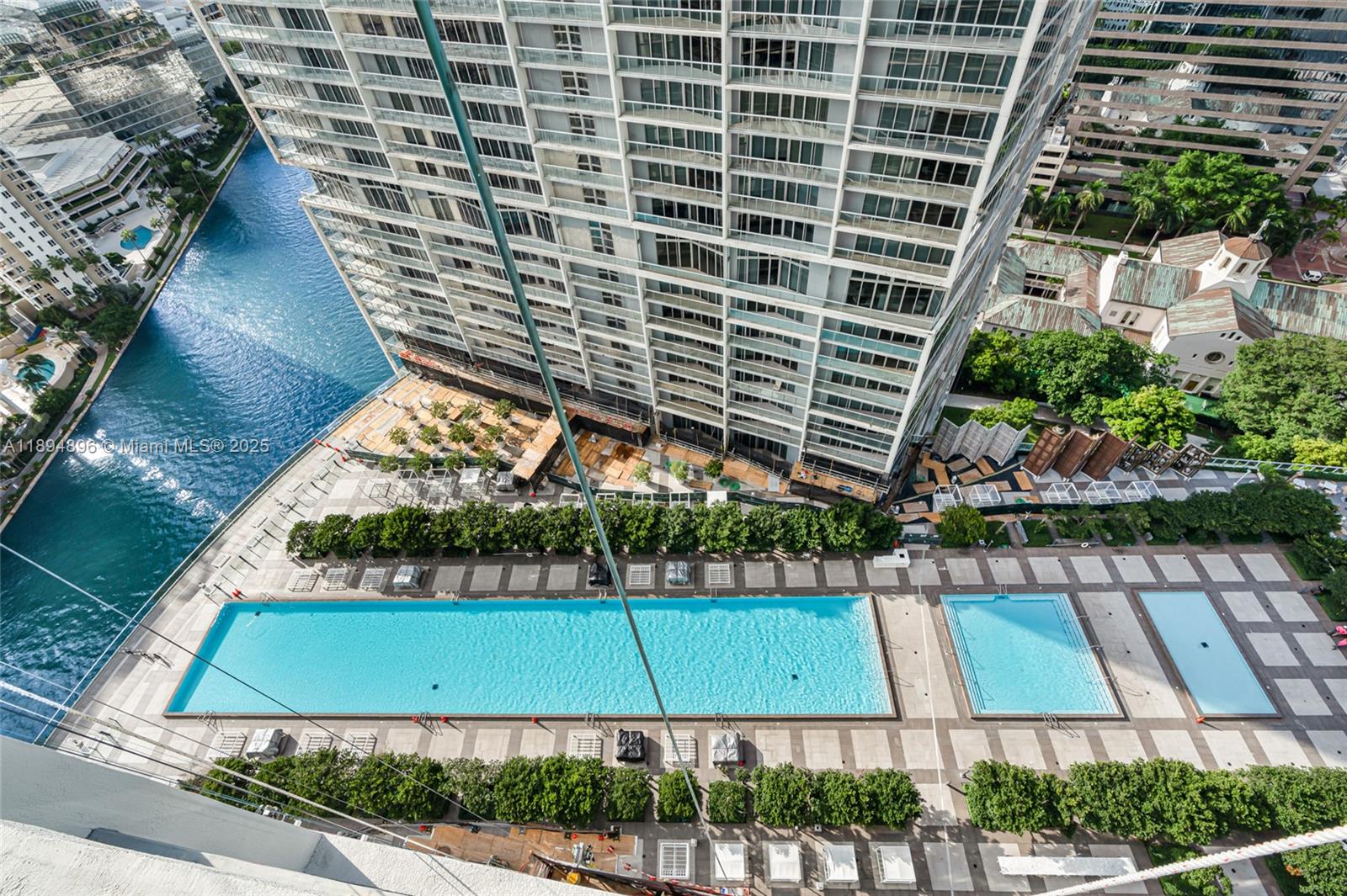 ICONBRICKELL CONDO NO 1 - Residential