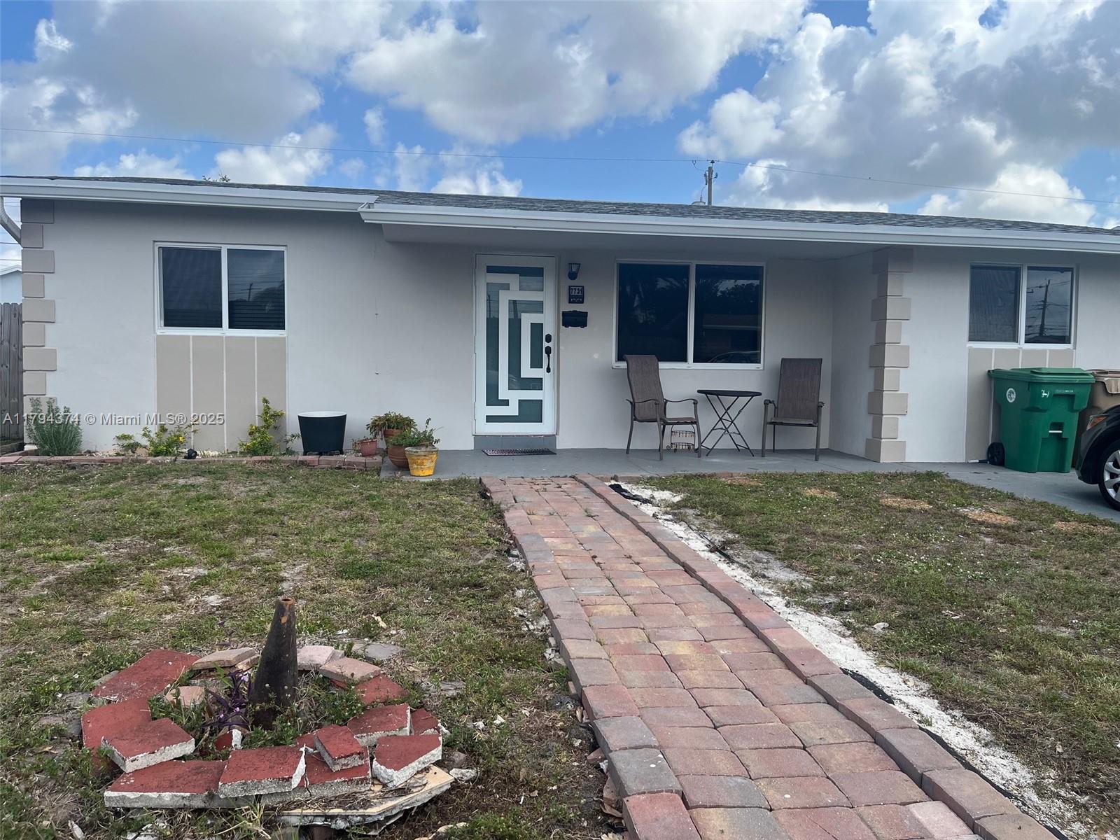 7731 Nw 32nd St, Davie, Broward County, Florida - 4 Bedrooms  
2 Bathrooms - 