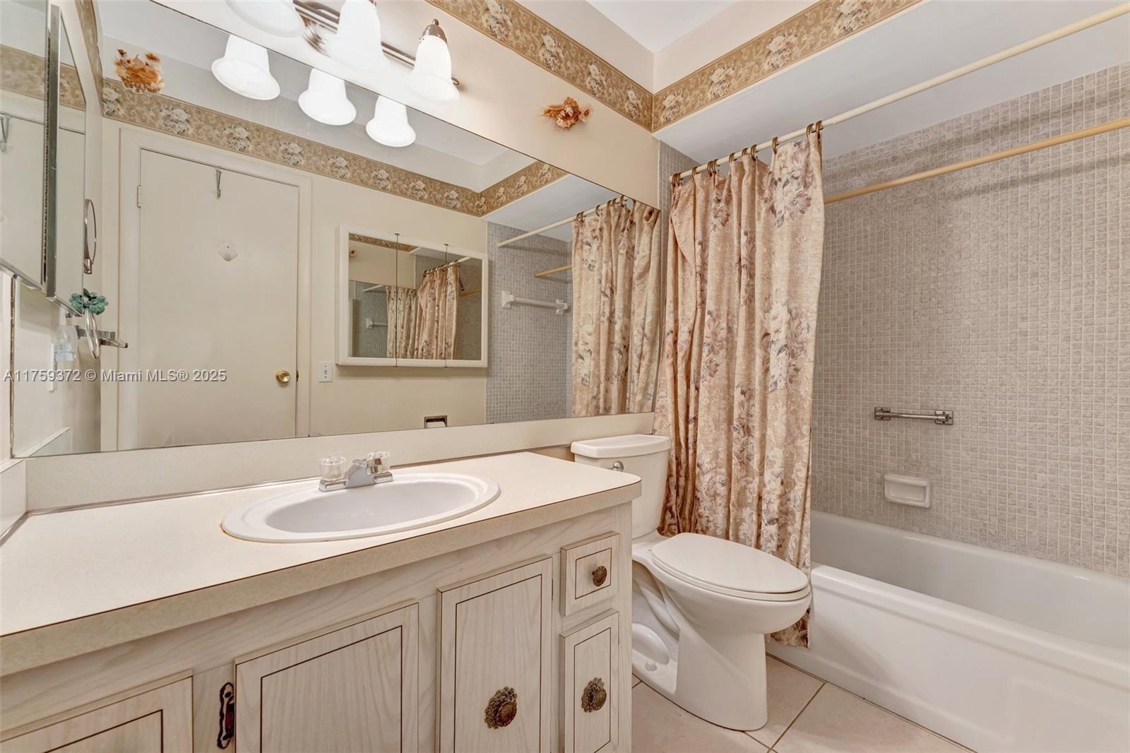 QUINCE GARDENS CONDO - Residential