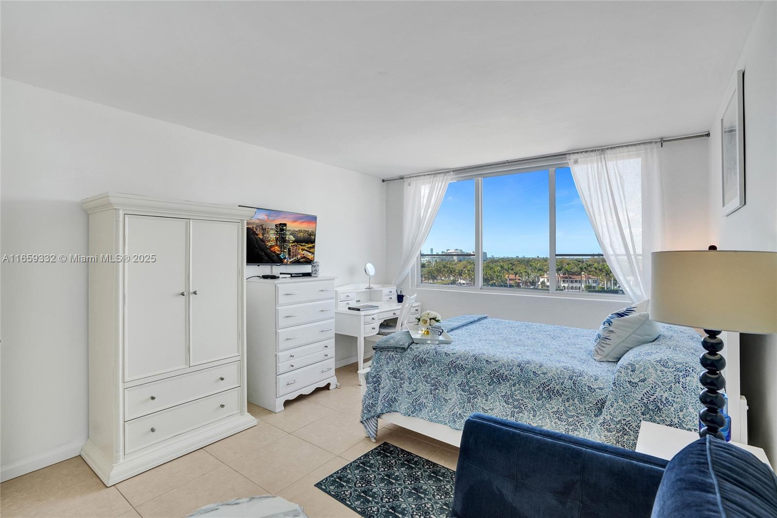 THE CARRIAGE CLUB NORTH C - Residential Lease