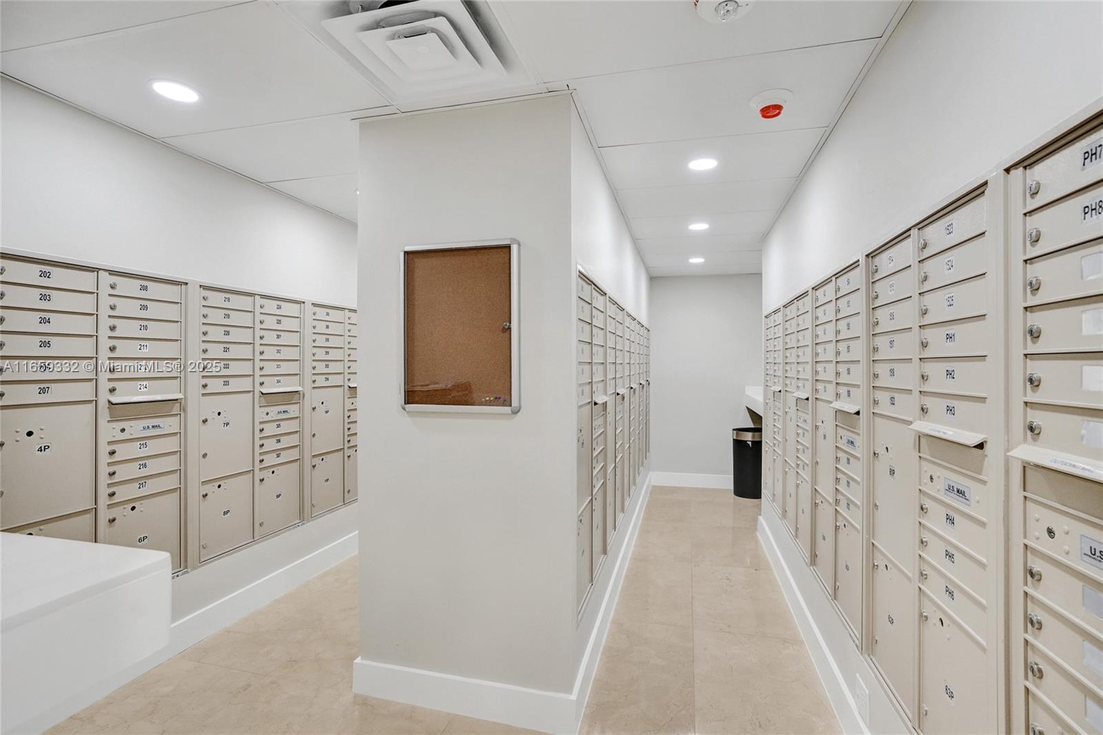 THE CARRIAGE CLUB NORTH C - Residential Lease