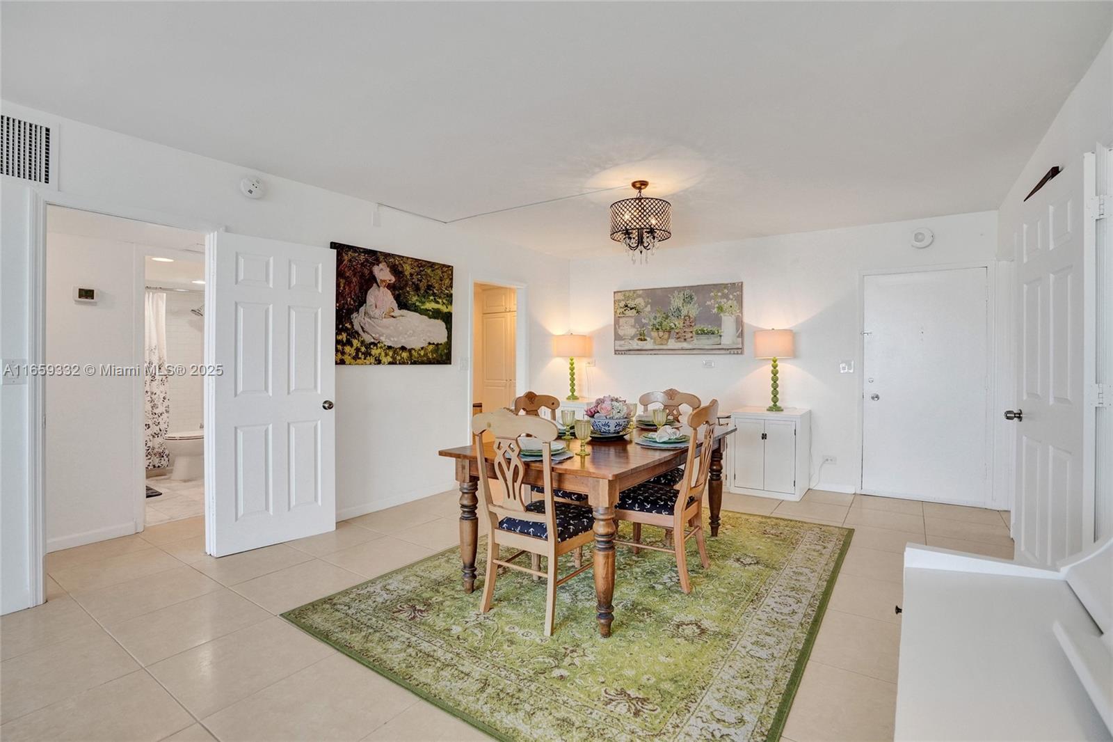 THE CARRIAGE CLUB NORTH C - Residential Lease