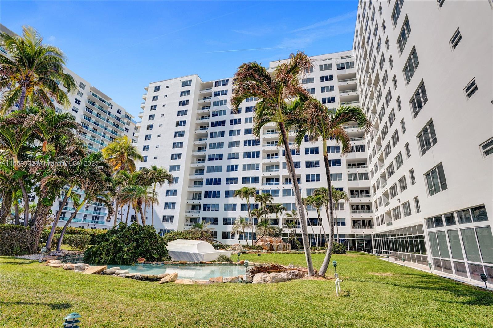 THE CARRIAGE CLUB NORTH C - Residential Lease