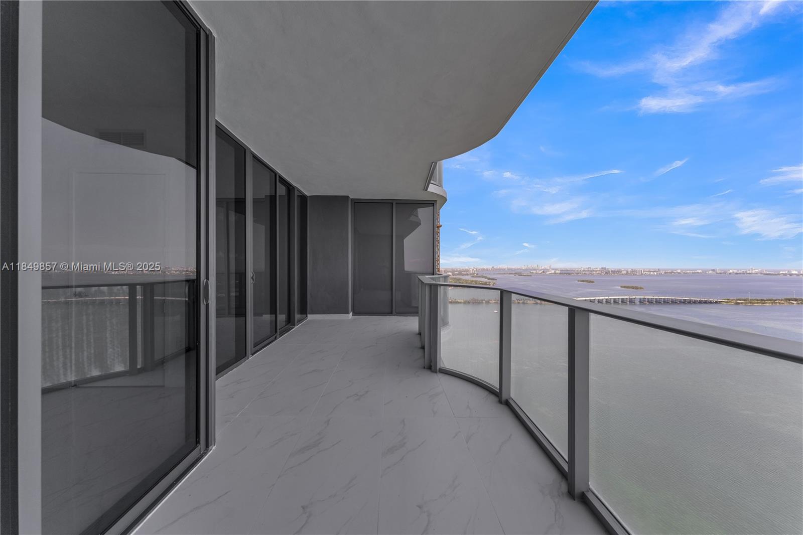 ARIA RESERVE SOUTH - Residential