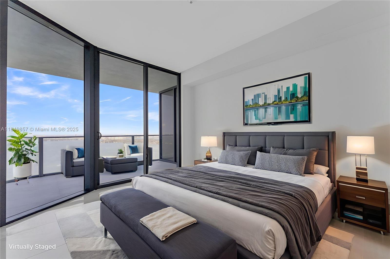 ARIA RESERVE SOUTH - Residential