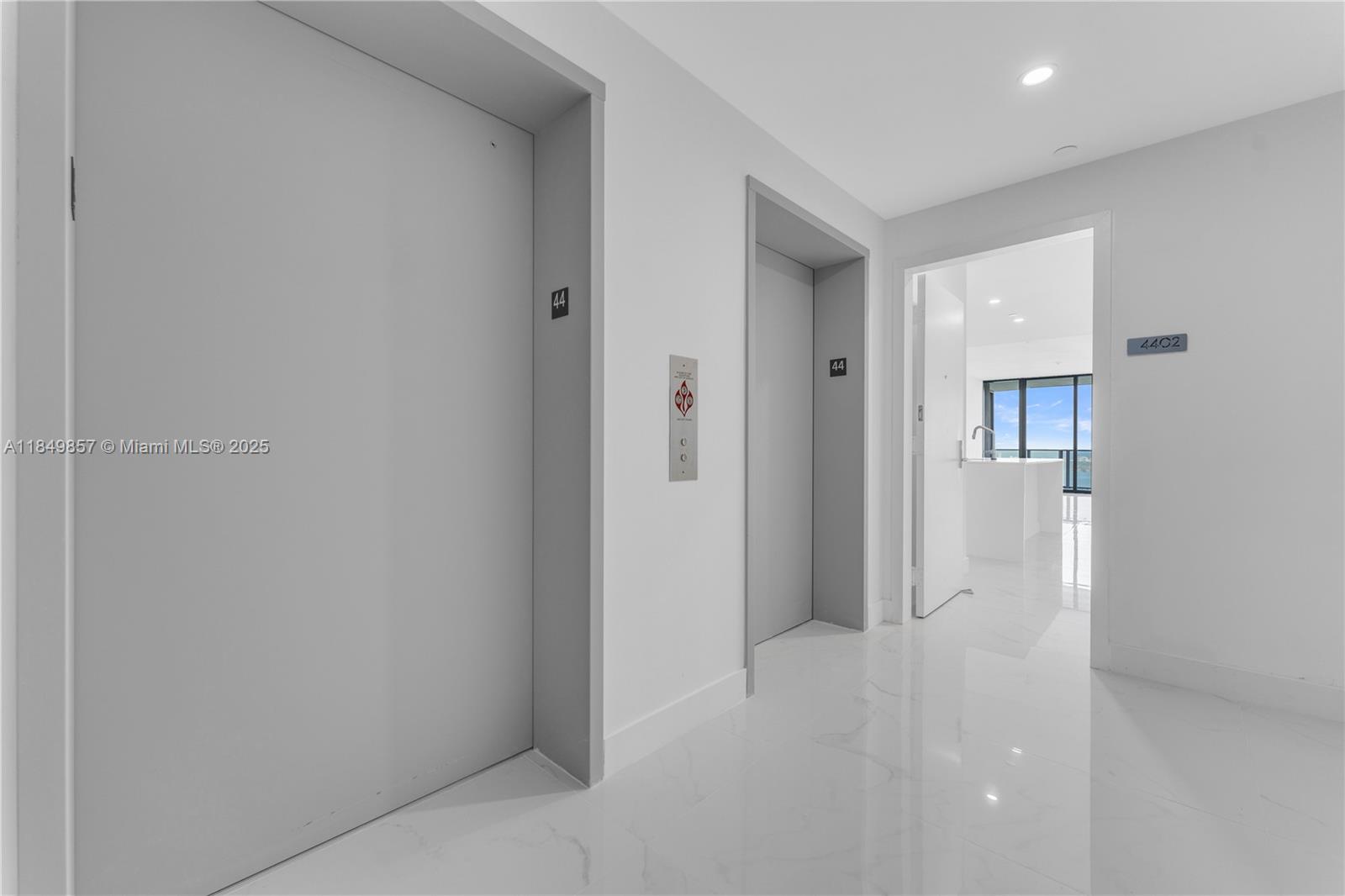 700 NE 24th St 4402, Miami, FL, 33137/$2,199,000 4 700 NE 24th St 4402