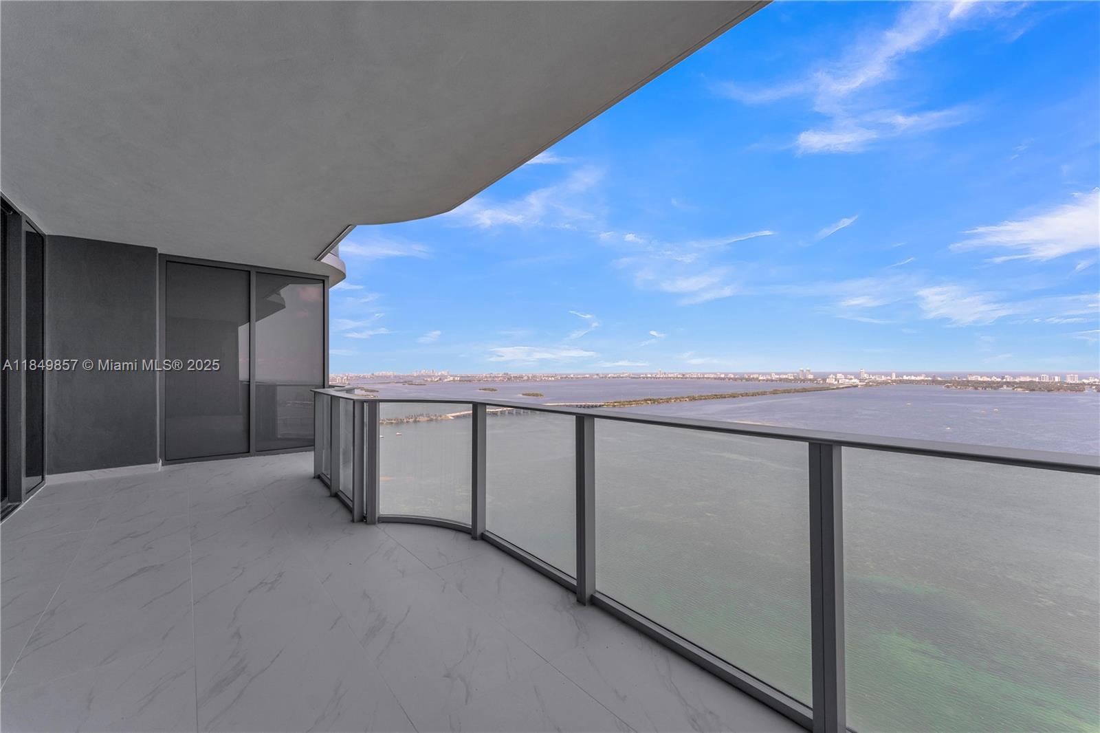 ARIA RESERVE SOUTH - Residential