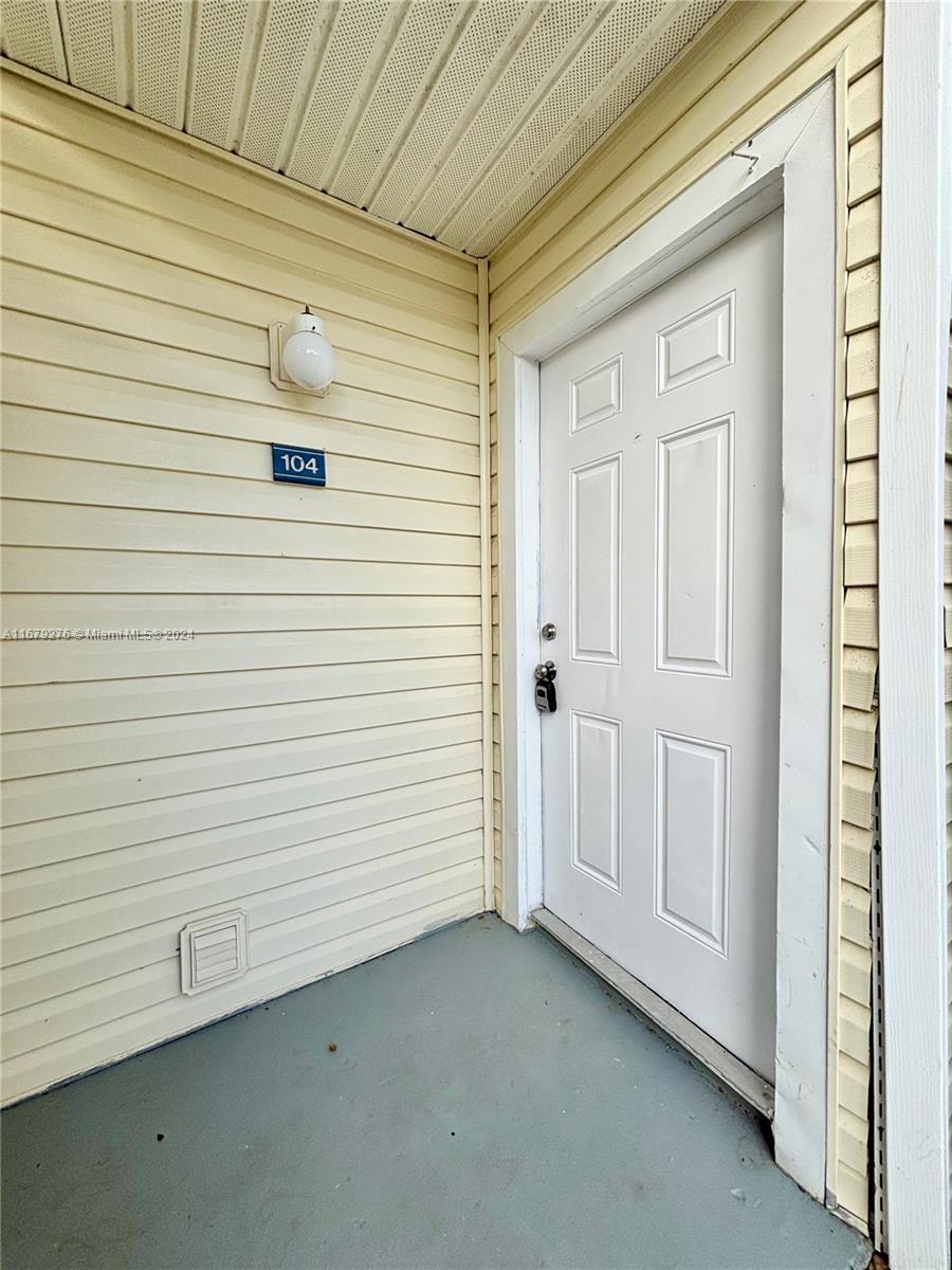 SUMMER LAKE - Residential