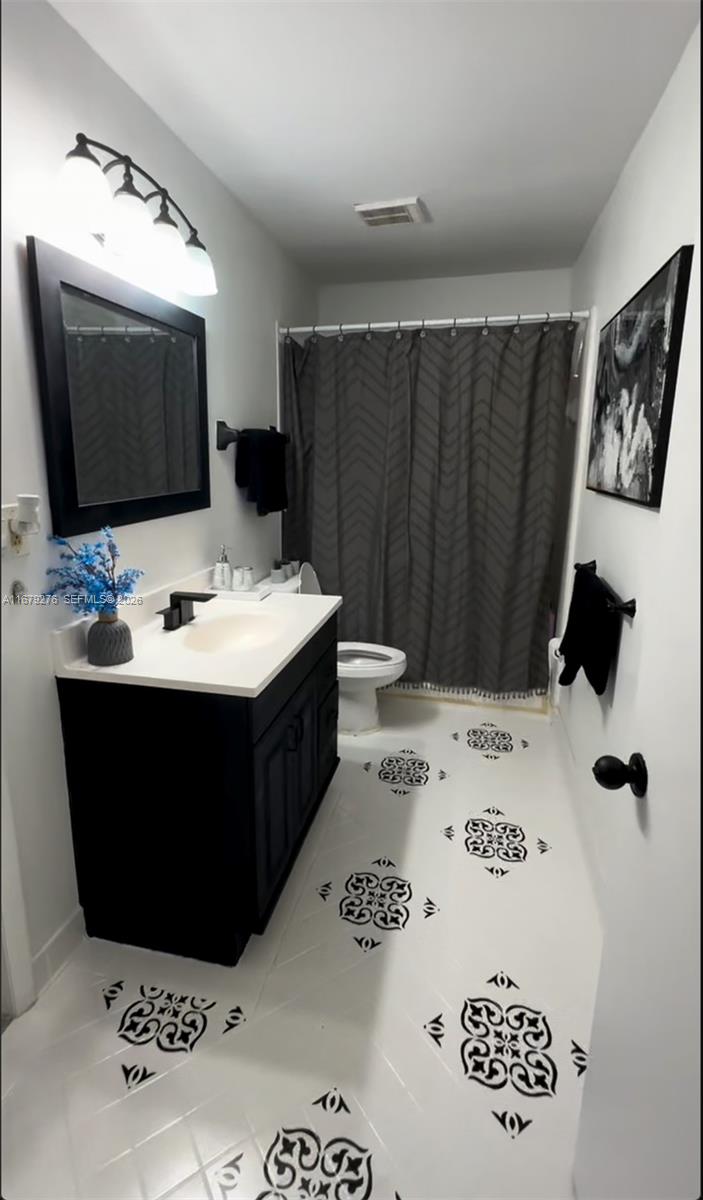 SUMMER LAKE - Residential