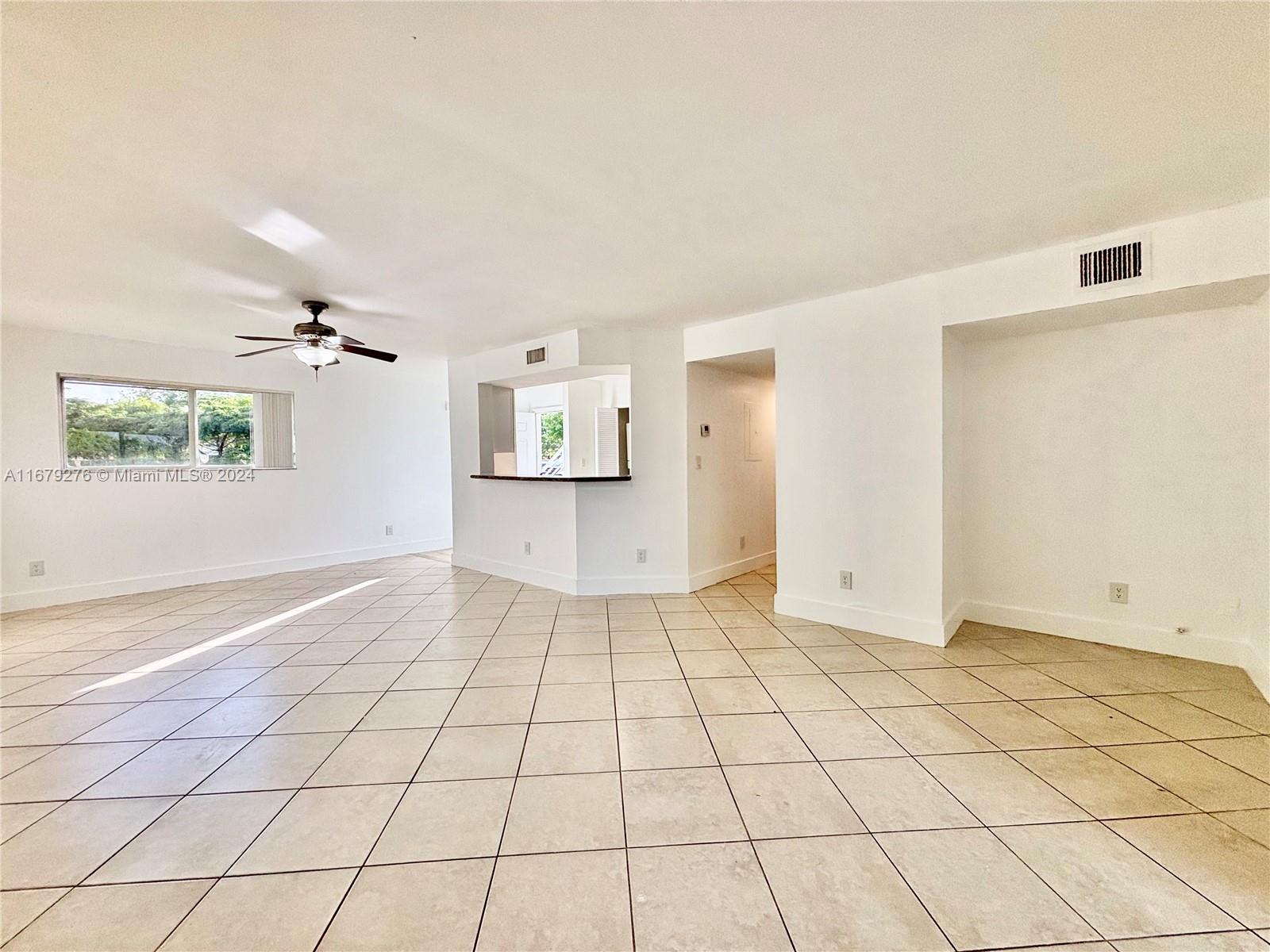 3405 Nw 44th St 104, Oakland Park, Miami-Dade County, Florida - 1 Bedrooms  
1 Bathrooms - 