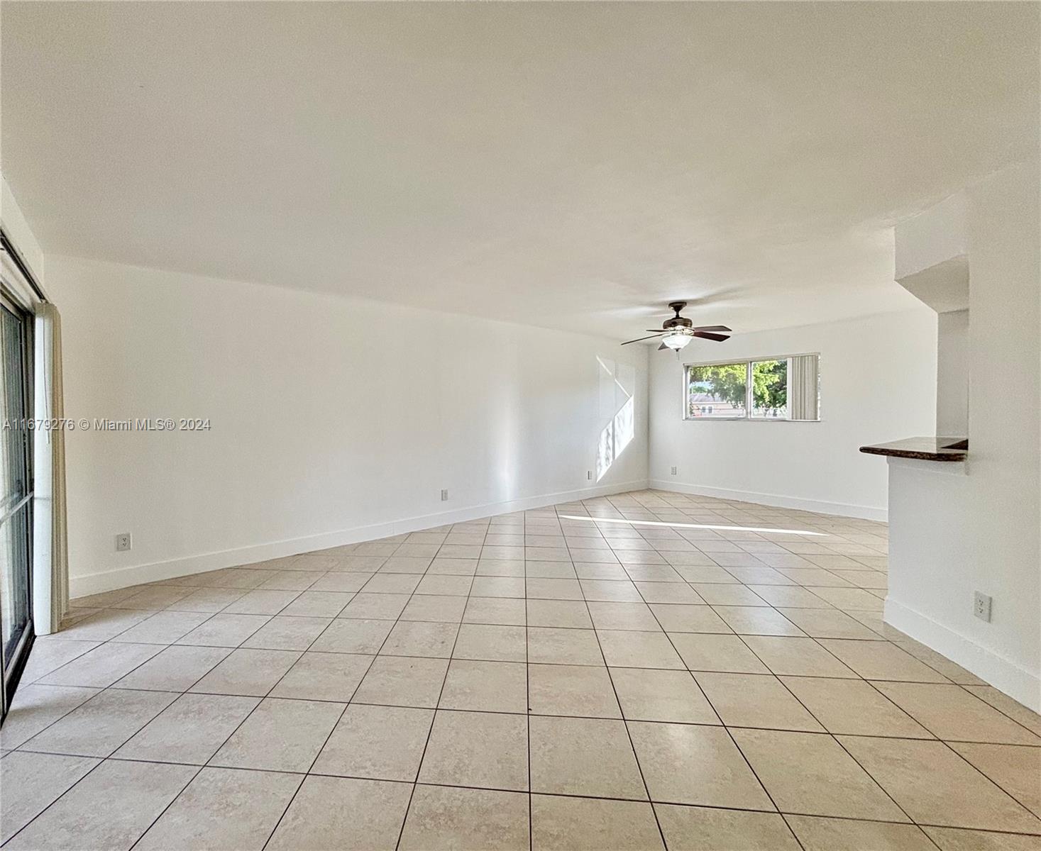 SUMMER LAKE - Residential