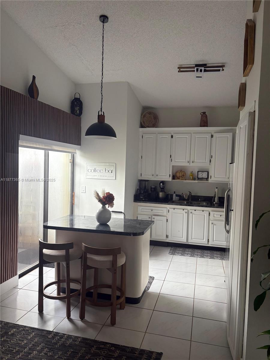 WESTWIND LAKES GARDEN HOM - Residential