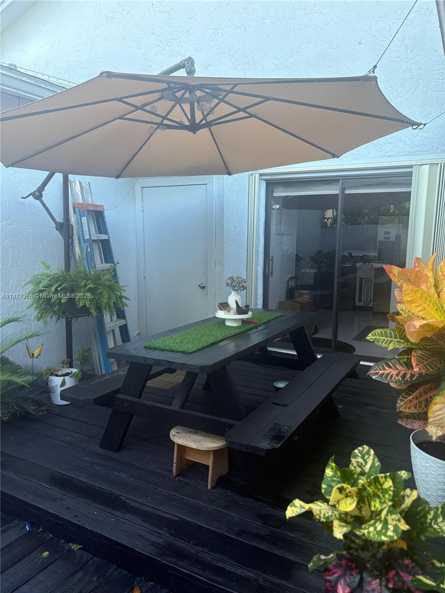 WESTWIND LAKES GARDEN HOM - Residential