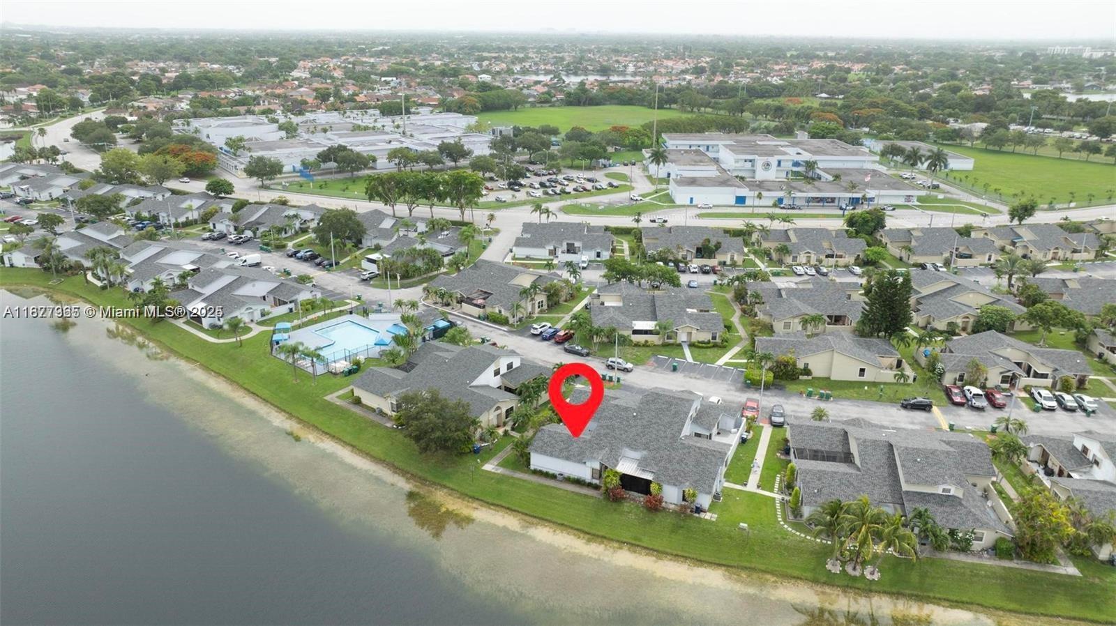 WESTWIND LAKES GARDEN HOM - Residential