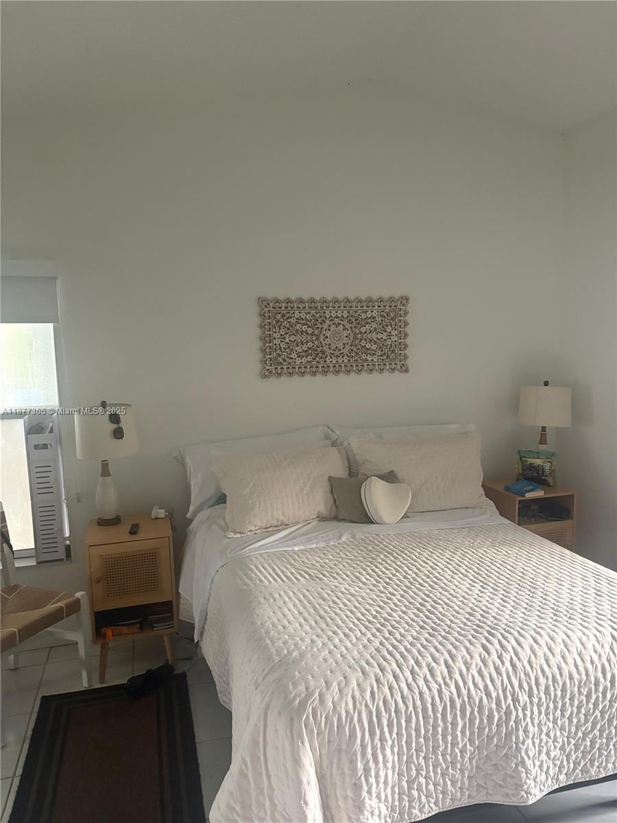 WESTWIND LAKES GARDEN HOM - Residential