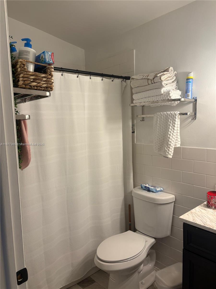 WESTWIND LAKES GARDEN HOM - Residential