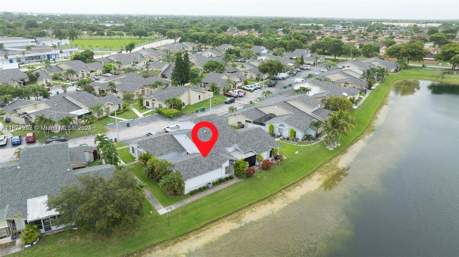 WESTWIND LAKES GARDEN HOM - Residential