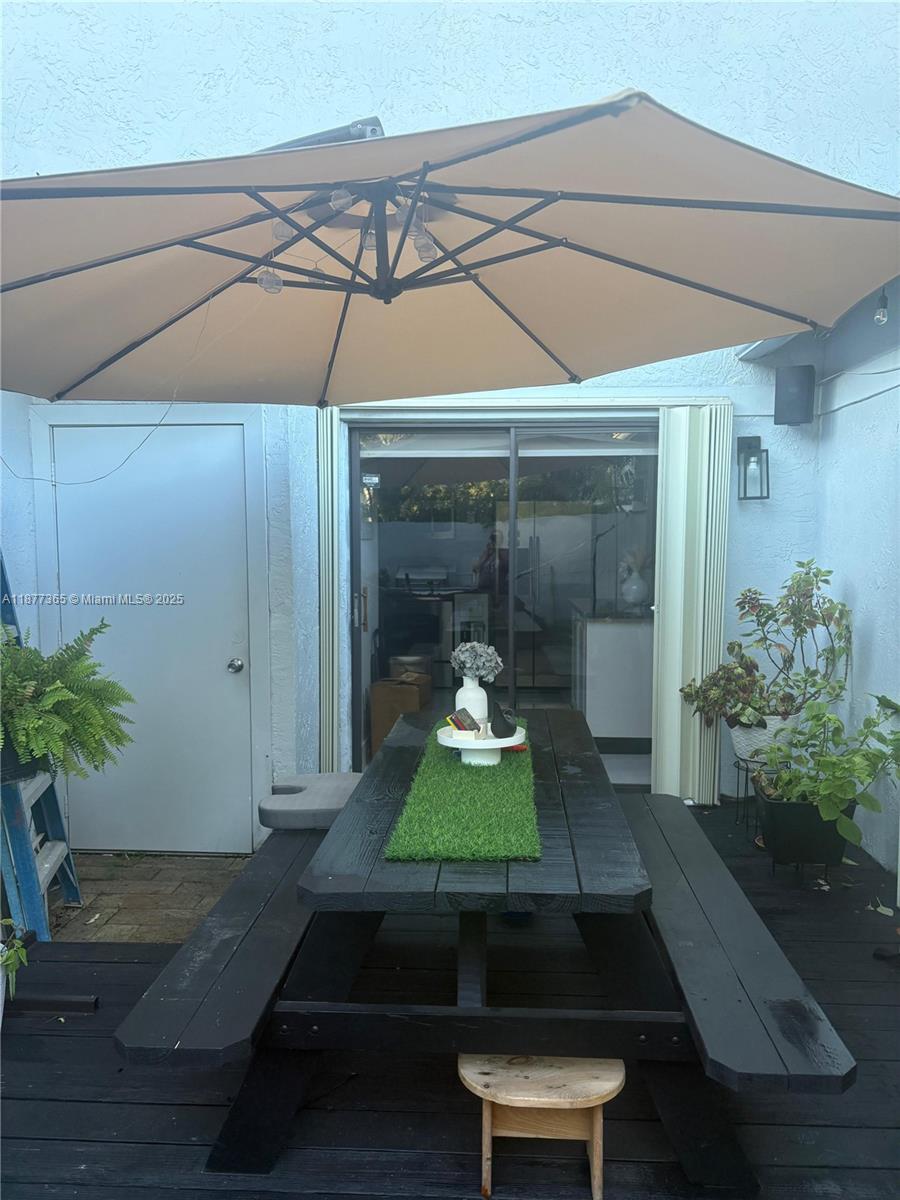 WESTWIND LAKES GARDEN HOM - Residential