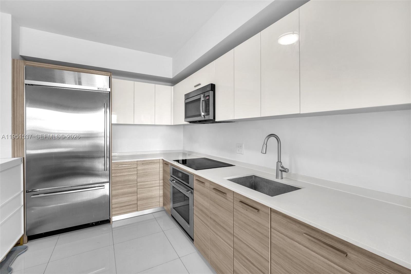 BRICKELLHOUSE CONDO - Residential