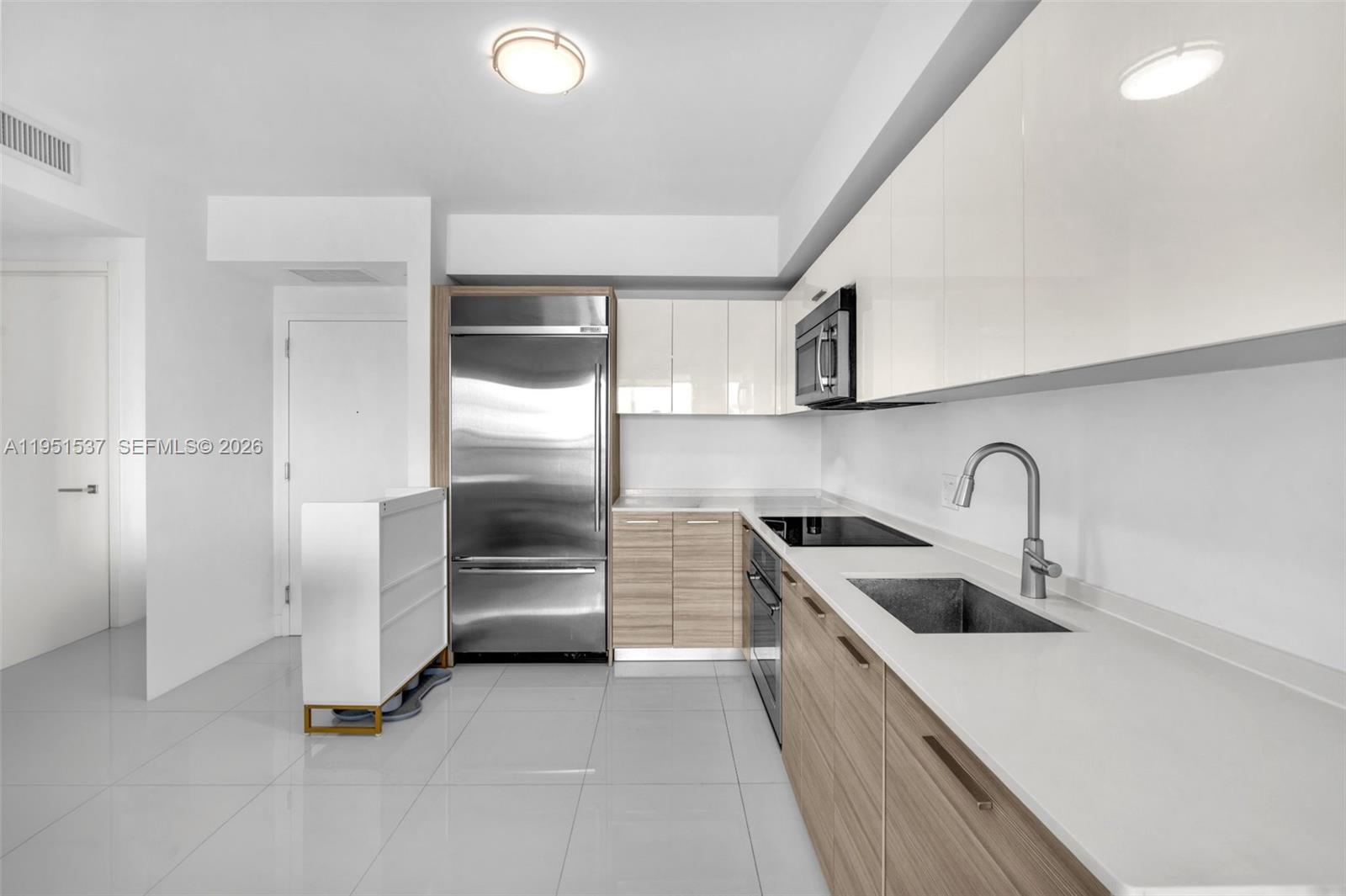 BRICKELLHOUSE CONDO - Residential