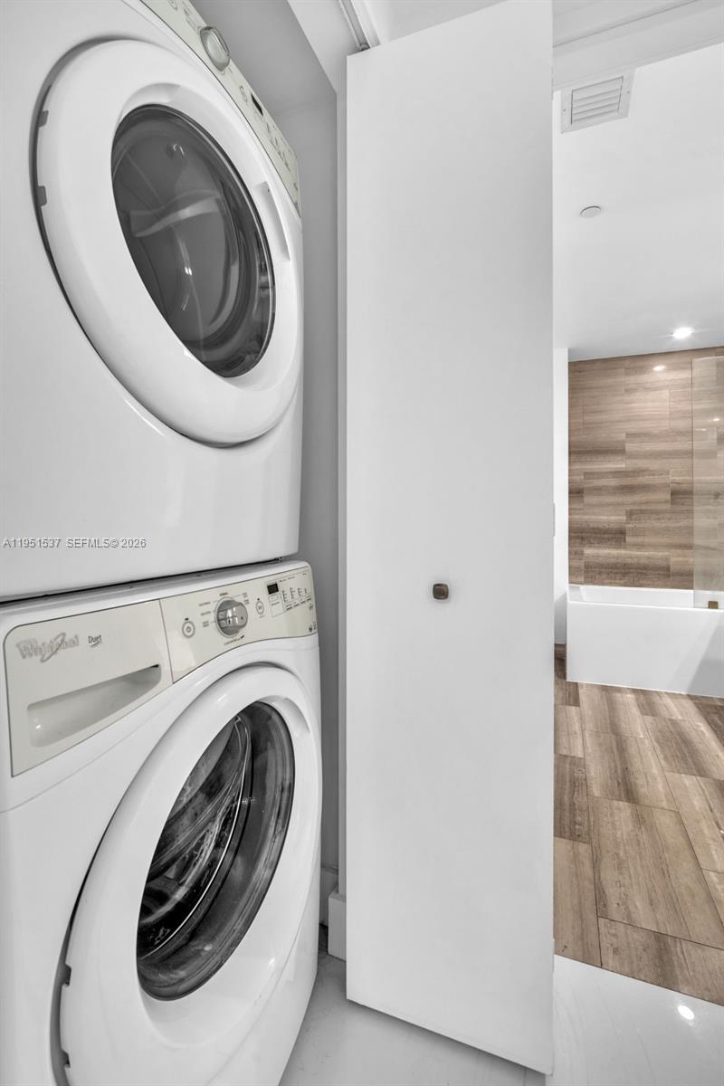 BRICKELLHOUSE CONDO - Residential