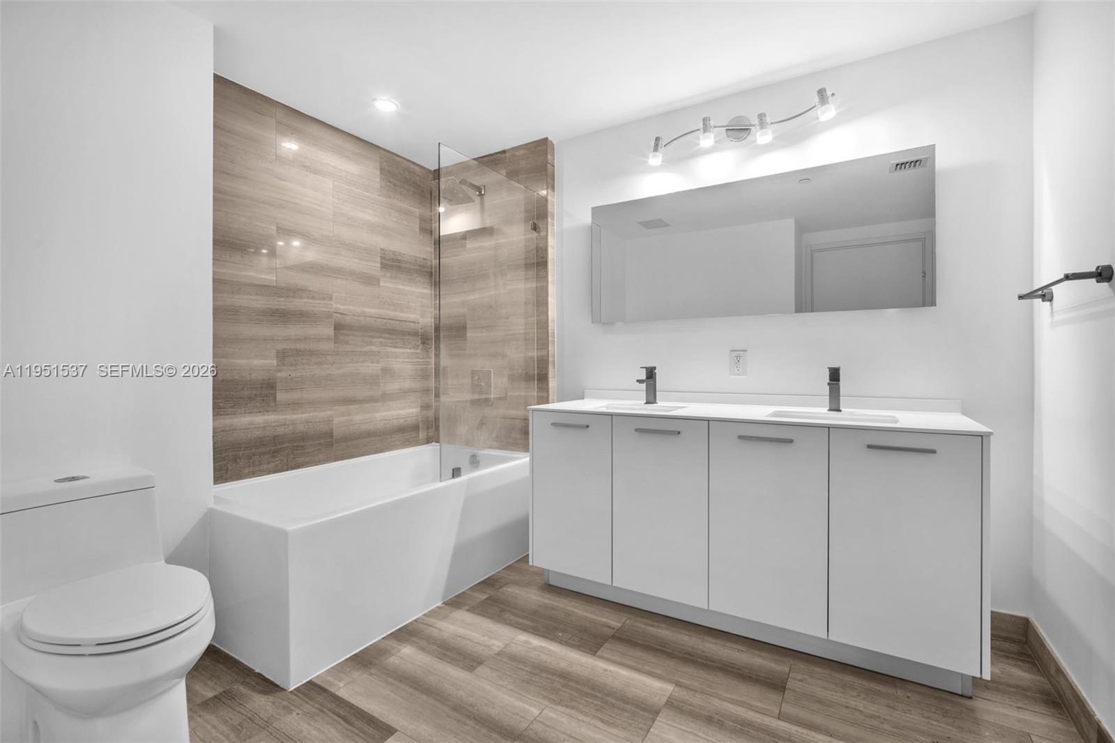 BRICKELLHOUSE CONDO - Residential