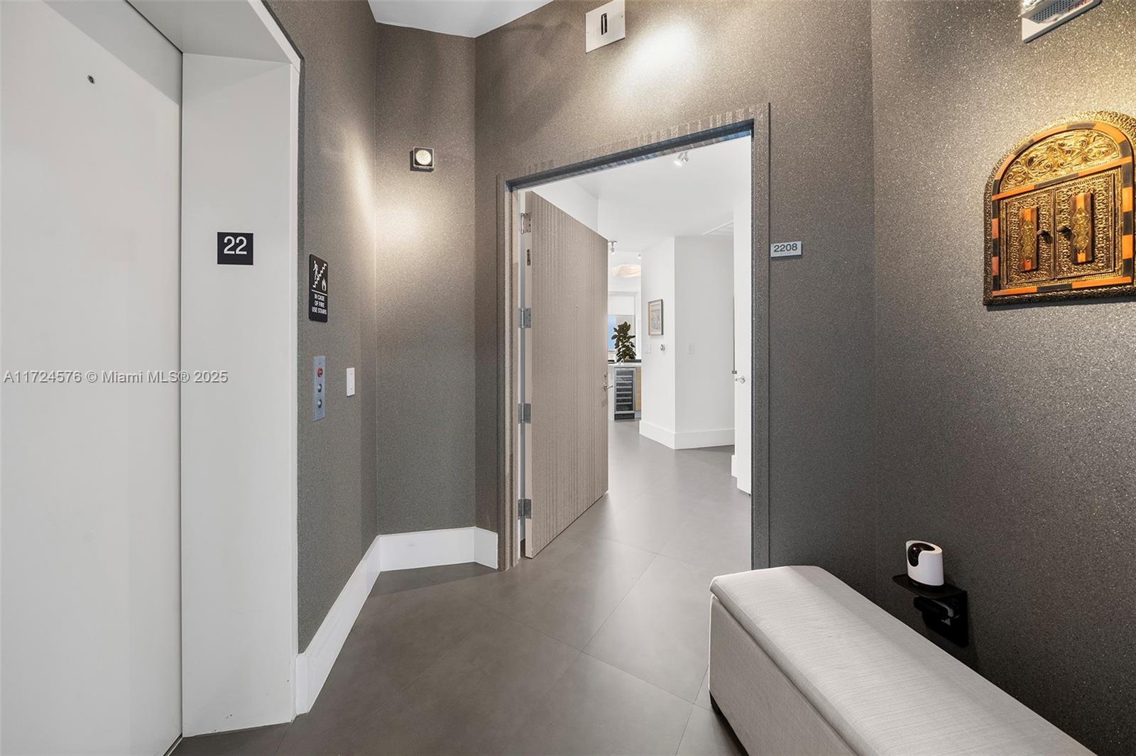 PARAMOUNT BAY CONDO - Residential