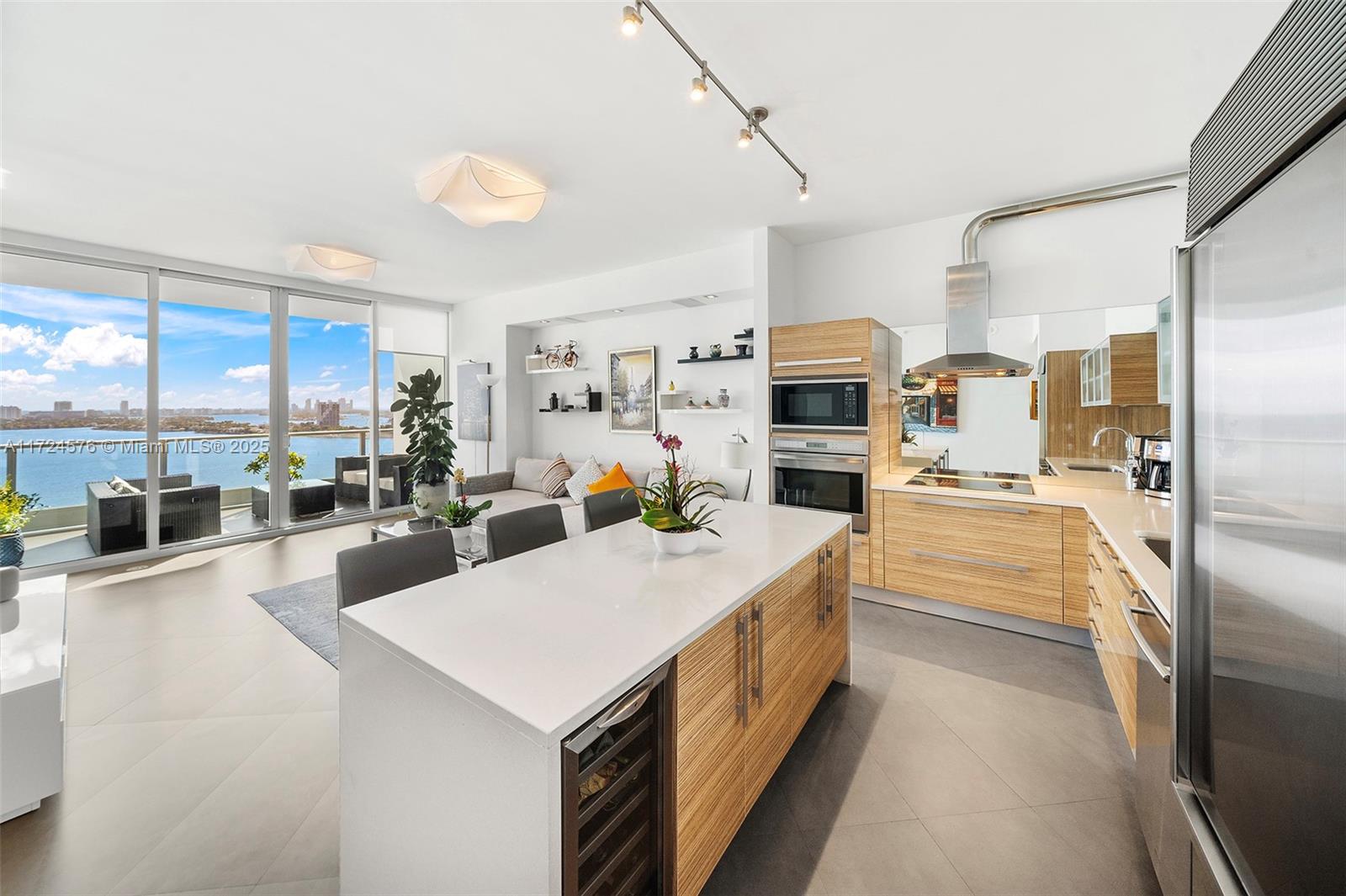 Property for Sale at 2020 N Bayshore Dr 2208, Miami, Broward County, Florida - Bedrooms: 2 
Bathrooms: 2  - $939,000