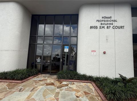 8955 SW 87th Ct Miami FL 33176