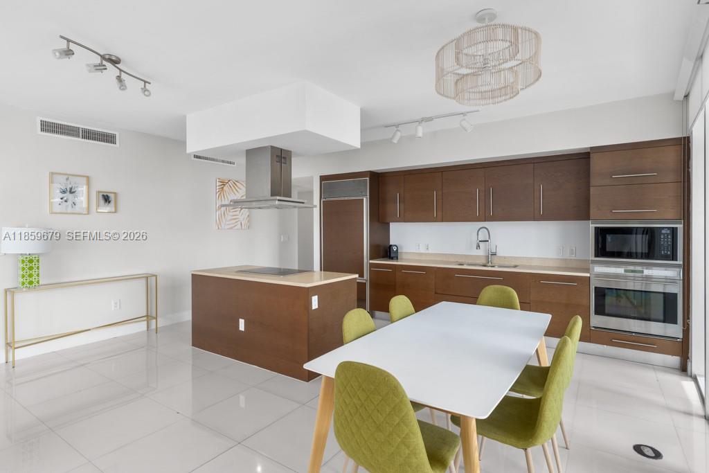 ICON BRICKELL CONDO NO 3 - Residential