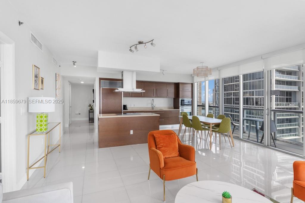 ICON BRICKELL CONDO NO 3 - Residential