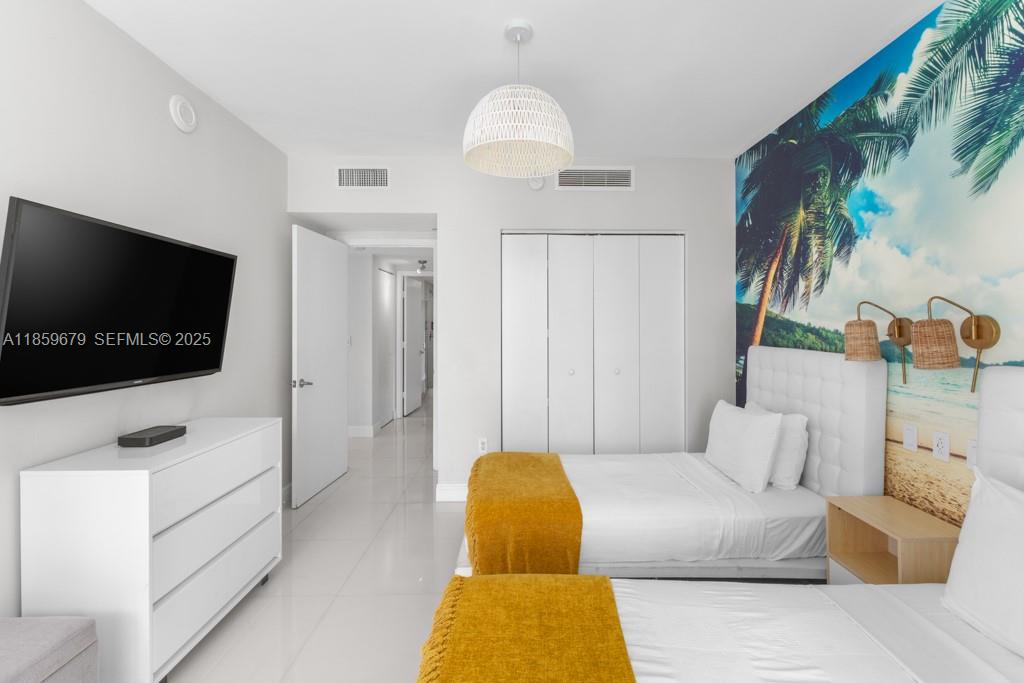 ICON BRICKELL CONDO NO 3 - Residential