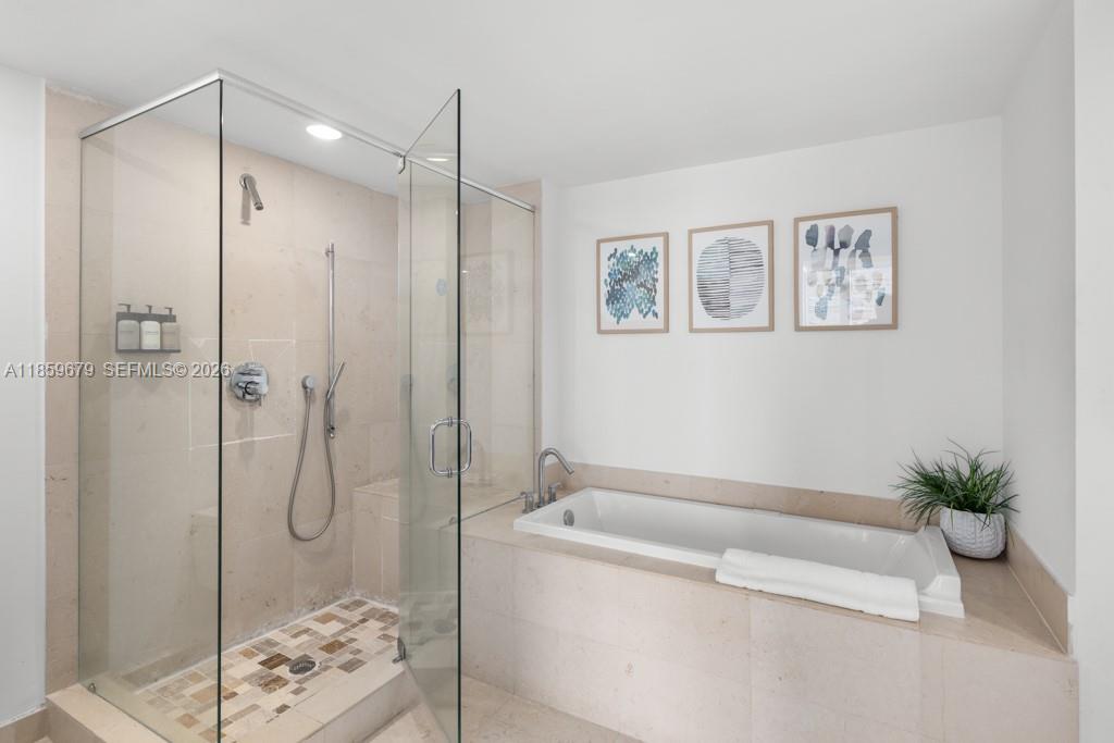 ICON BRICKELL CONDO NO 3 - Residential