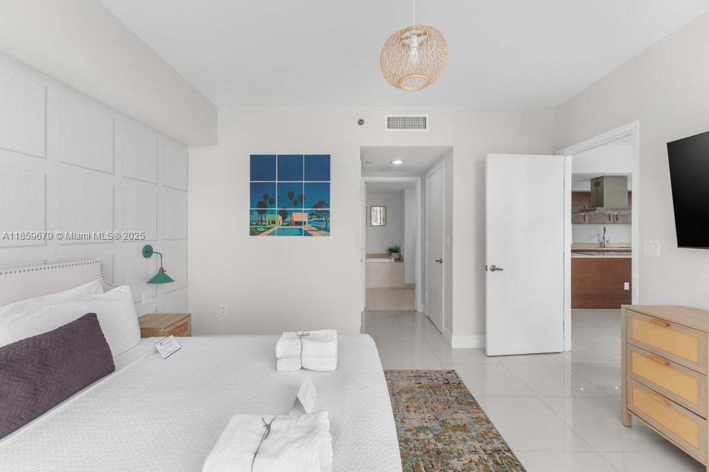 ICON BRICKELL CONDO NO 3 - Residential