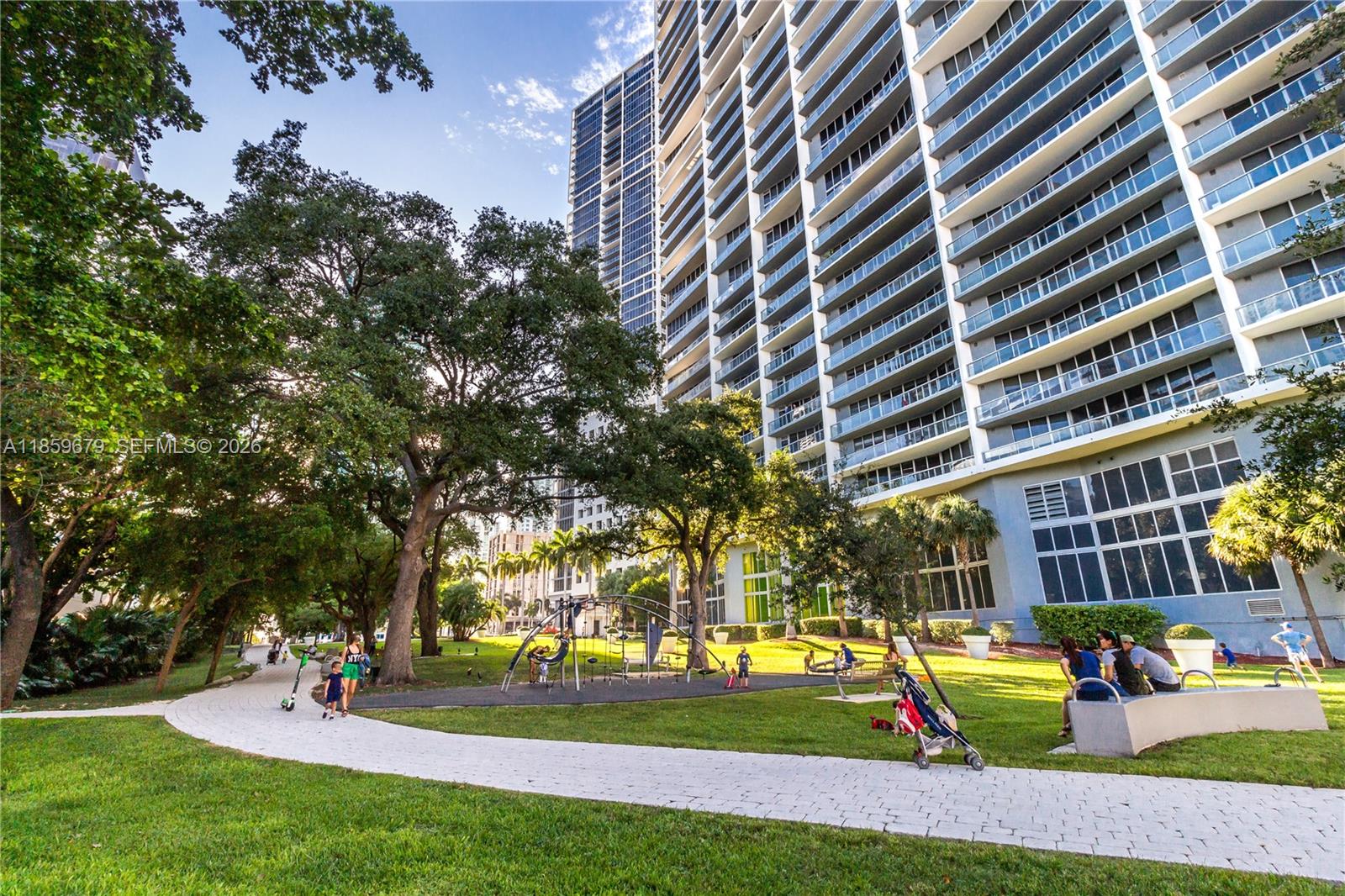 ICON BRICKELL CONDO NO 3 - Residential